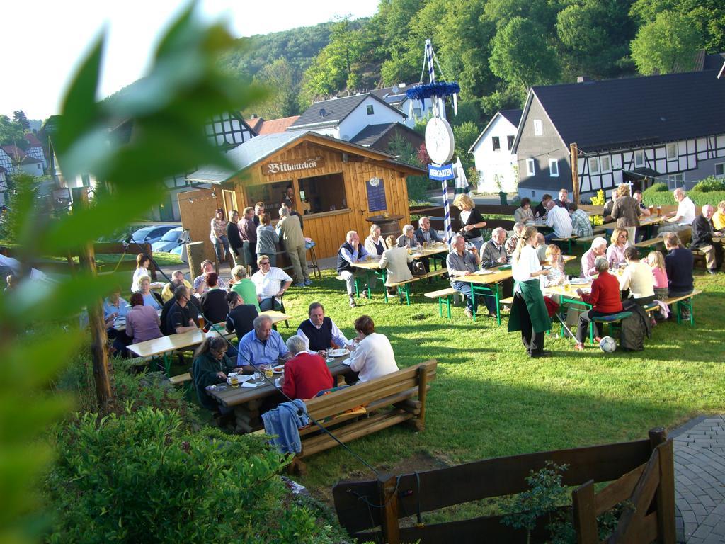 Hotel Haus Wiesengrund Hallenberg Esterno foto
